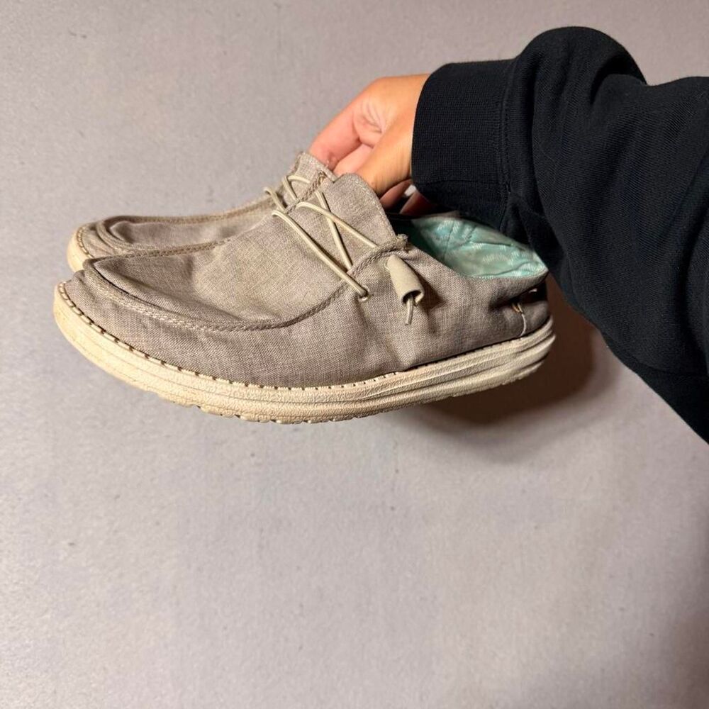 Hey-dude Women's Grey and Tan Loafers